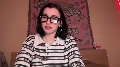 Snapshot of h3l9a_pataki chatting on 6, 4, 2026 Helga online show from 6, 4, 2026