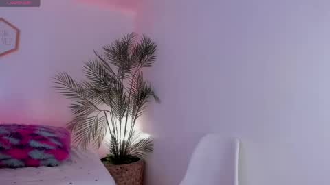 Snapshot of hadid_jimenez chatting on 27, 5, 2026 Hadid online show from 27, 5, 2026