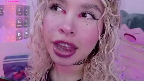 Snapshot of haelycute chatting on 20, 6, 2026 Haely online show from 20, 6, 2026
