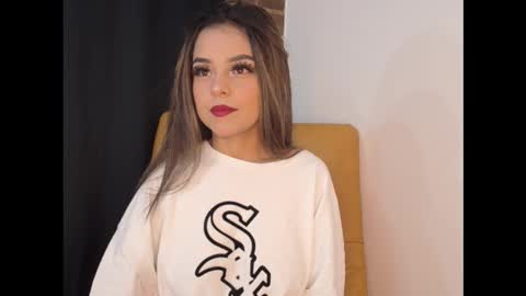 Snapshot of hailey_bri chatting on 7, 11, 2025 hailey_bri online show from 7, 11, 2025