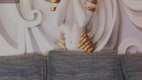 HaileyPeach online show from 2, 10, 2025