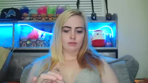 Hailey and d online show from 9, 12, 2024