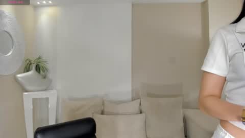 Snapshot of haileyross_ chatting on 18, 7, 2026 Hailey online show from 18, 7, 2026