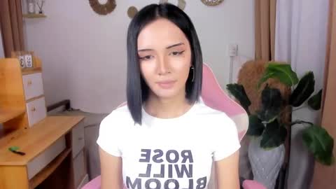 Snapshot of hailyourqueenofsatisfaction chatting on 17, 4, 2026 Haily online show from 17, 4, 2026