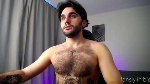 Snapshot of hairycuss chatting on 28, 4, 2026 Adam online show from 28, 4, 2026