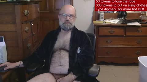 Snapshot of hairydaddybear69 chatting on 24, 4, 2026 HairyDaddyBear69 online show from 24, 4, 2026
