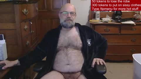 Snapshot of hairydaddybear69 chatting on 27, 4, 2026 HairyDaddyBear69 online show from 27, 4, 2026