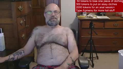 Snapshot of hairydaddybear69 chatting on 15, 5, 2026 HairyDaddyBear69 online show from 15, 5, 2026