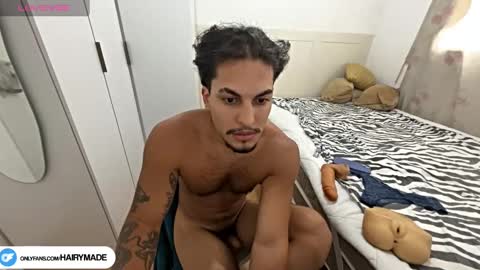 Snapshot of hairyshort chatting on 11, 11, 2025 hairy and short online show from 11, 11, 2025