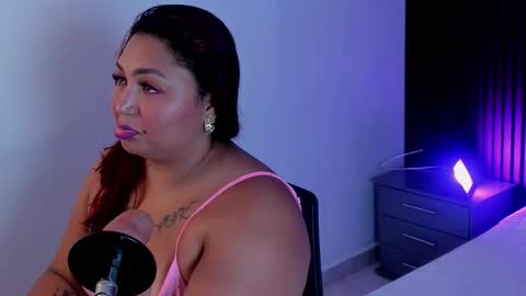 Halleyrosse online show from 28, 10, 2025