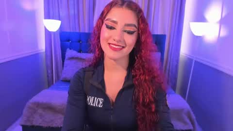 Halls Red online show from 3, 12, 2024