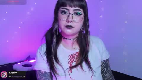 Snapshot of hallucigenia_sparza chatting on 2, 6, 2026 Hallu online show from 2, 6, 2026