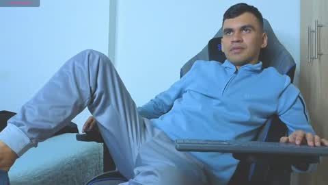 hamiltong12 online show from 23, 4, 2026