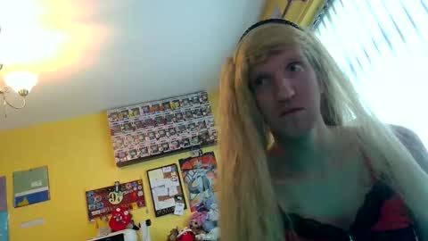 Sissy Sarah-Louise  online show from 25, 9, 2025