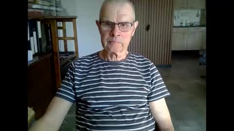 Prefer men 80 online show from 25, 4, 2026