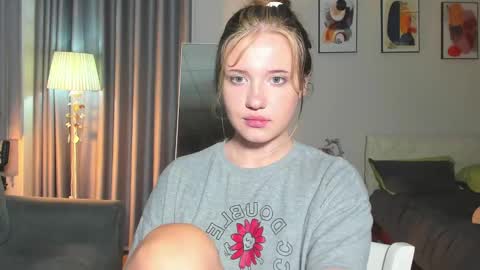 hanahwoods online show from 25, 2, 2025