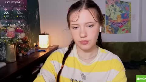 Snapshot of hanahwoods chatting on 29, 4, 2026 hanahwoods online show from 29, 4, 2026
