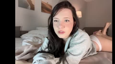 Snapshot of hanahwoods chatting on 28, 5, 2026 hanahwoods online show from 28, 5, 2026