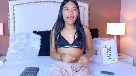 Snapshot of hanaluna chatting on 14, 5, 2026 Hanna online show from 14, 5, 2026