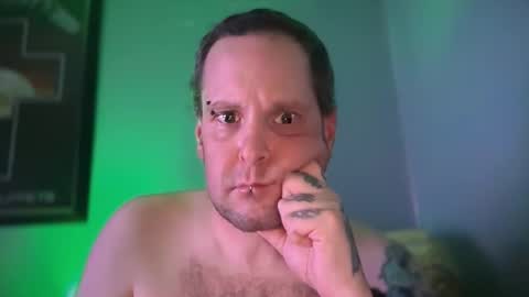 Snapshot of hand_banana_420 chatting on 19, 10, 2025 hand_banana_420 online show from 19, 10, 2025