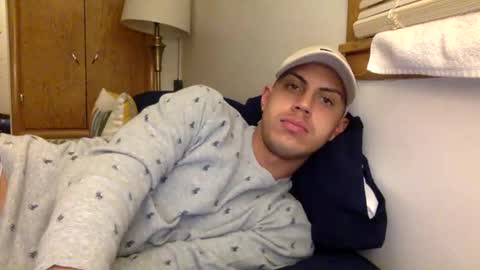 Snapshot of handsome01_ chatting on 13, 1, 2026 handsome01_ online show from 13, 1, 2026