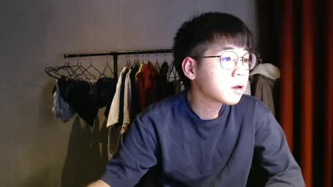 handsome_mannn online show from 14, 12, 2024