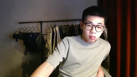 handsome_mannn online show from 2, 1, 2025
