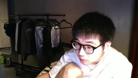 handsome_mannn online show from 18, 2, 2025
