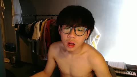 Snapshot of handsome_mannn chatting on 3, 5, 2026 handsome_mannn online show from 3, 5, 2026