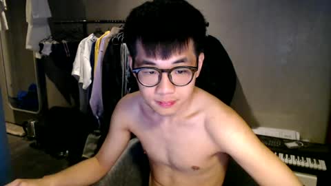 Snapshot of handsome_mannn chatting on 3, 7, 2026 handsome_mannn online show from 3, 7, 2026