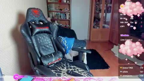 Snapshot of handsome_whale chatting on 23, 6, 2026 Mila online show from 23, 6, 2026