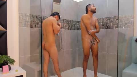 Snapshot of handsomeboys19 chatting on 20, 11, 2025 leonardfarrucknick and otis online show from 20, 11, 2025