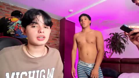 Snapshot of handsomeboys19 chatting on 4, 2, 2026 leonardfarrucknick and otis online show from 4, 2, 2026