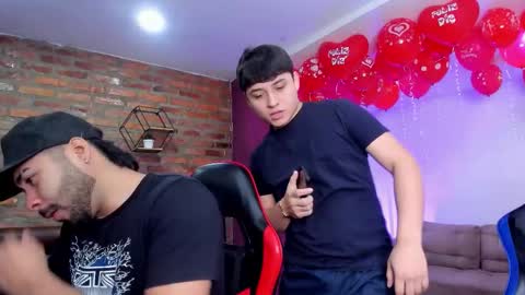 Snapshot of handsomeboys19 chatting on 20, 2, 2026 leonardfarrucknick and otis online show from 20, 2, 2026