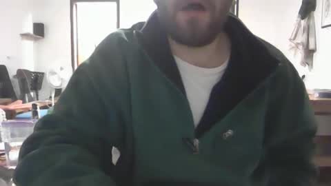 Snapshot of handyboy991 chatting on 16, 12, 2025 handyboy991 online show from 16, 12, 2025