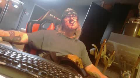 Snapshot of handyman5303 chatting on 28, 12, 2024 Handystudman online show from 28, 12, 2024