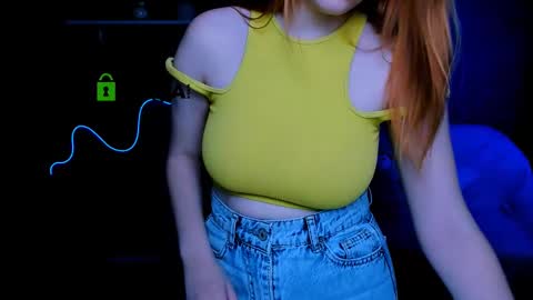 Snapshot of hanna__moon1 chatting on 4, 3, 2025 Hanna online show from 4, 3, 2025