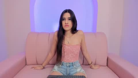 Snapshot of hanna_foxi chatting on 4, 7, 2026 Hanna Foxi online show from 4, 7, 2026