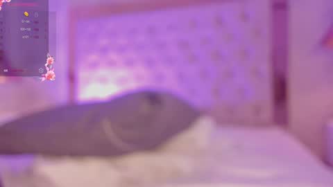 Snapshot of hanna_lee02 chatting on 13, 12, 2024 Hanna Lee online show from 13, 12, 2024