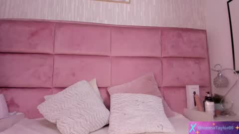 Snapshot of hanna_taylorr chatting on 9, 10, 2025  Hanna  online show from 9, 10, 2025