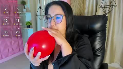 Snapshot of hannabackerr chatting on 8, 5, 2026 hannabackerr online show from 8, 5, 2026