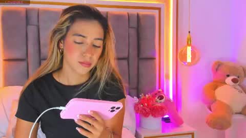 Snapshot of hannabronw chatting on 11, 7, 2026 Eliana online show from 11, 7, 2026