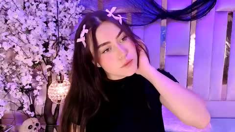 hannacollins_2 online show from 10, 11, 2025