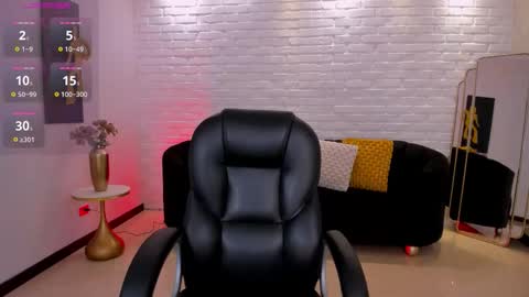  Hanna Connor  online show from 10, 11, 2025