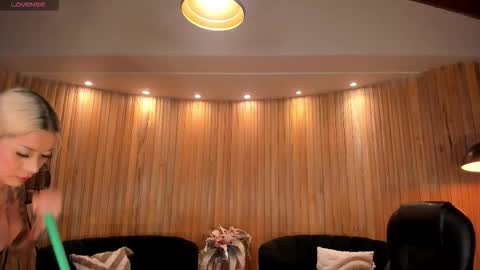  Hanna Connor  online show from 15, 2, 2026