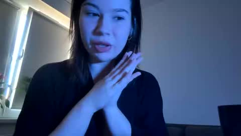 Snapshot of hannah_allin chatting on 9, 4, 2026 Hannah Allin online show from 9, 4, 2026