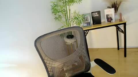 Snapshot of hannah_davis69 chatting on 25, 6, 2026 Alex online show from 25, 6, 2026