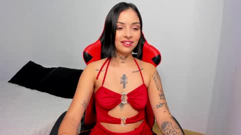 Snapshot of hannah_miltonn chatting on 15, 5, 2026 Hannah Milton online show from 15, 5, 2026