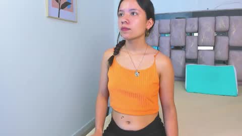 hannah_stuart online show from 4, 2, 2026