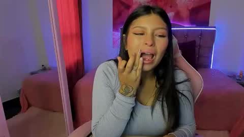 Snapshot of hannah_swet chatting on 12, 11, 2025 hannah_swet online show from 12, 11, 2025